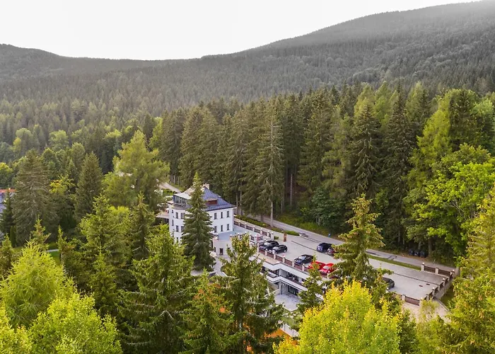 Bedriska Wellness & Hotel 4*